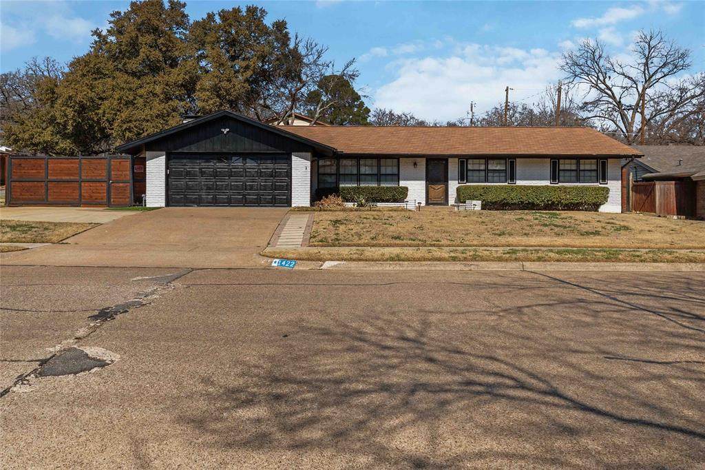 1422 Glenwick Lane - Photo 1