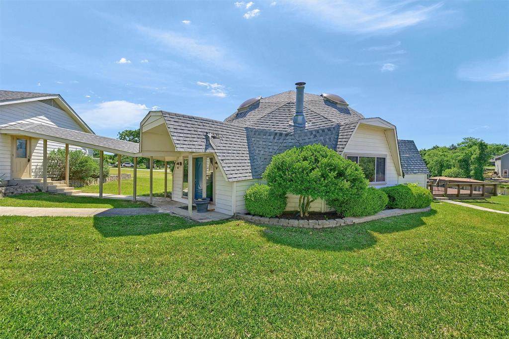114 Seminole Drive - Photo 1