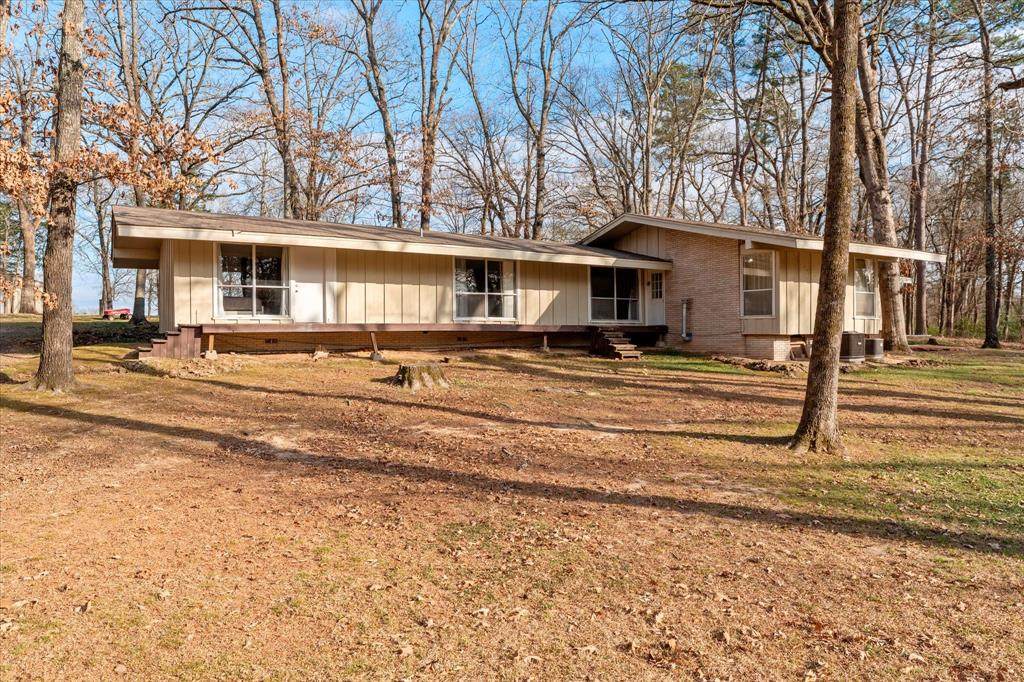 106 Lively Avenue - Photo 1