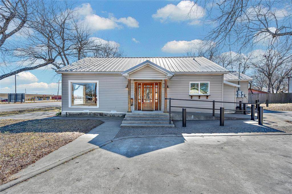 603 Avenue G - Photo 1