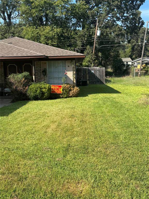 3052 Yorktown Drive - Photo 1