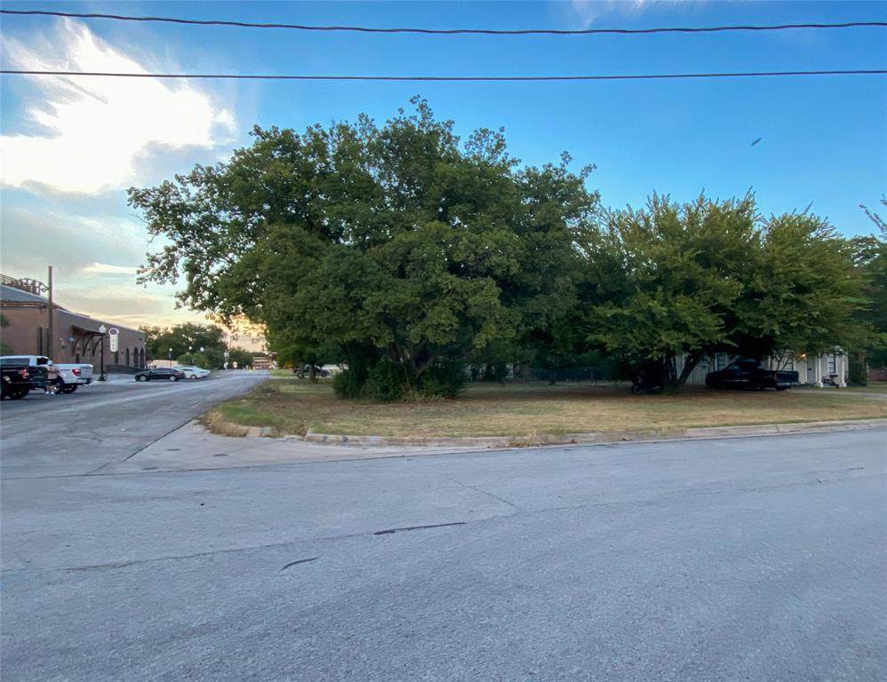225 Wilson Street - Photo 1