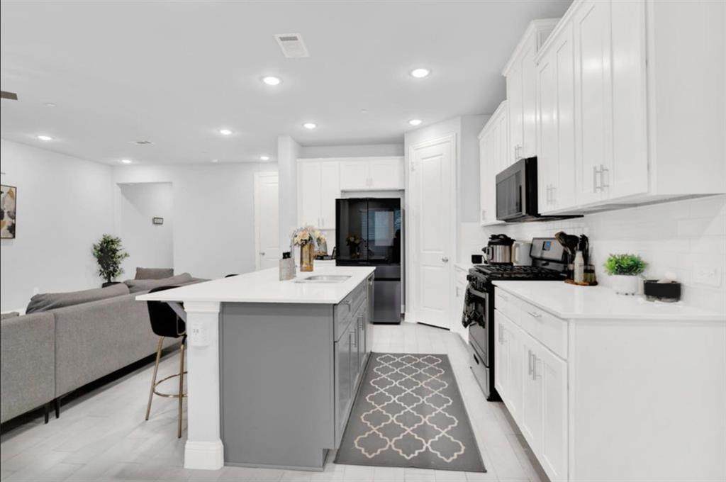 525 Teton Street - Photo 1