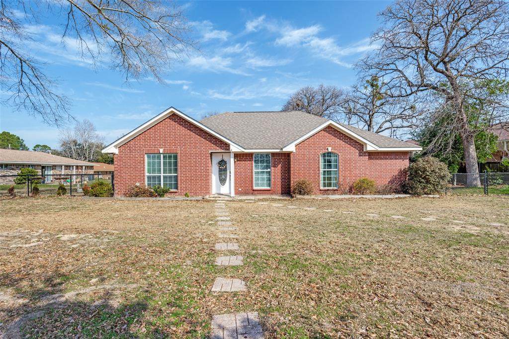 1511 Proctor Avenue - Photo 1