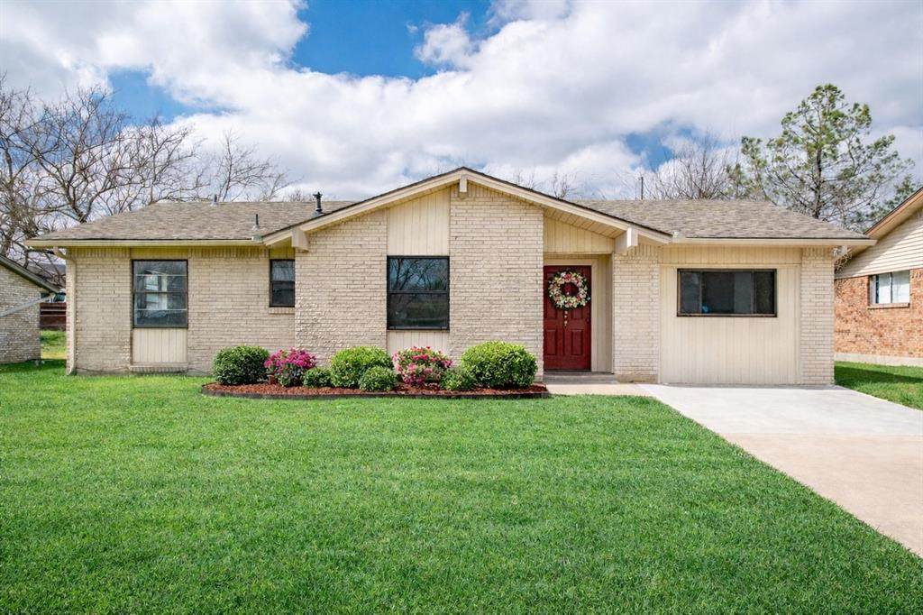 3606 Dakota Drive - Photo 1