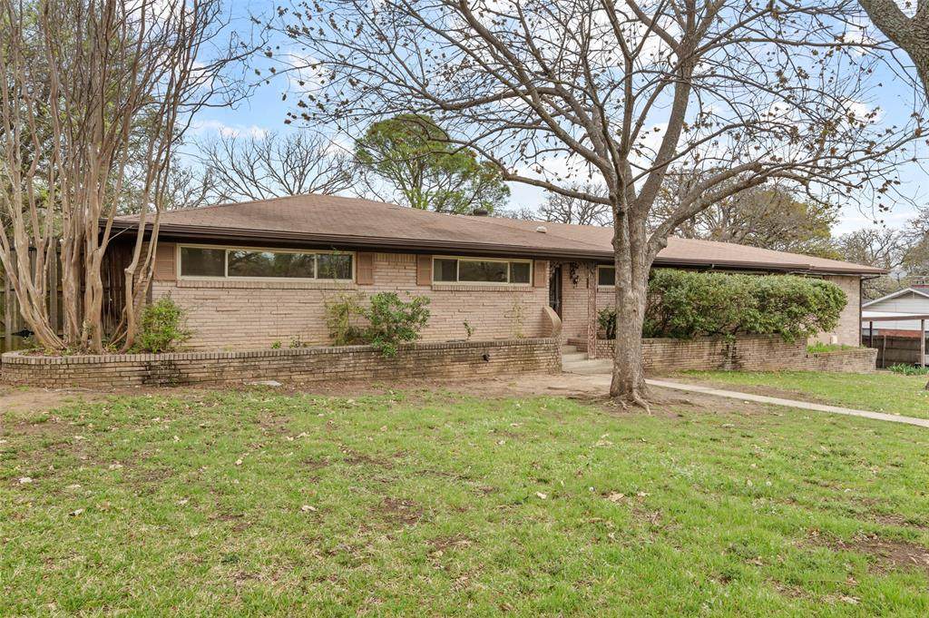 2815 Wilsonwood Drive - Photo 1