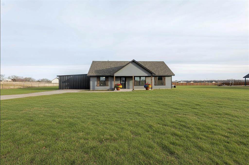 945 Erwin Road - Photo 1