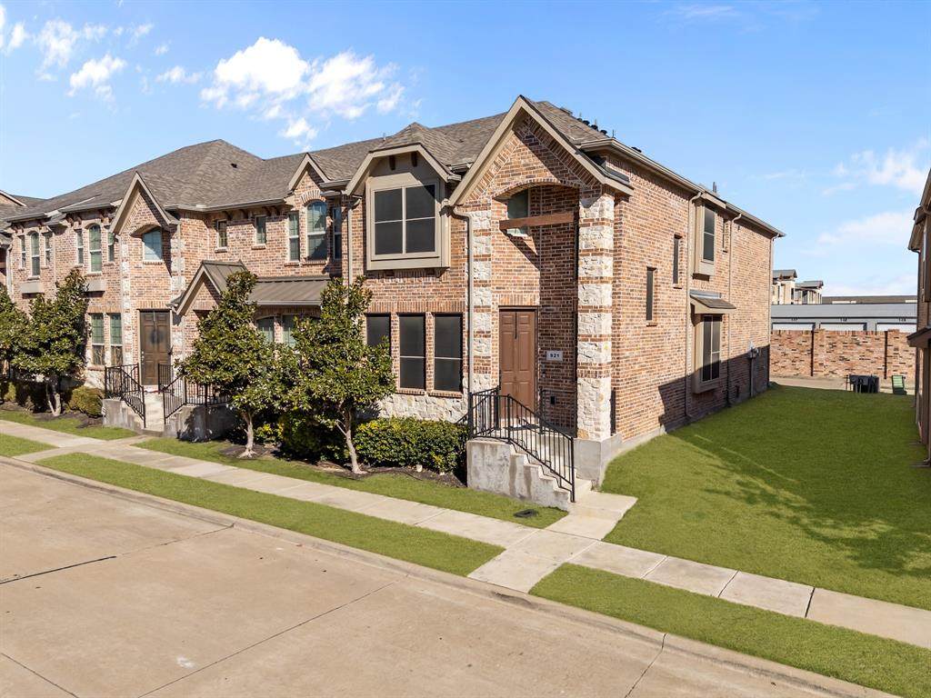 921 Shelby Lane - Photo 1