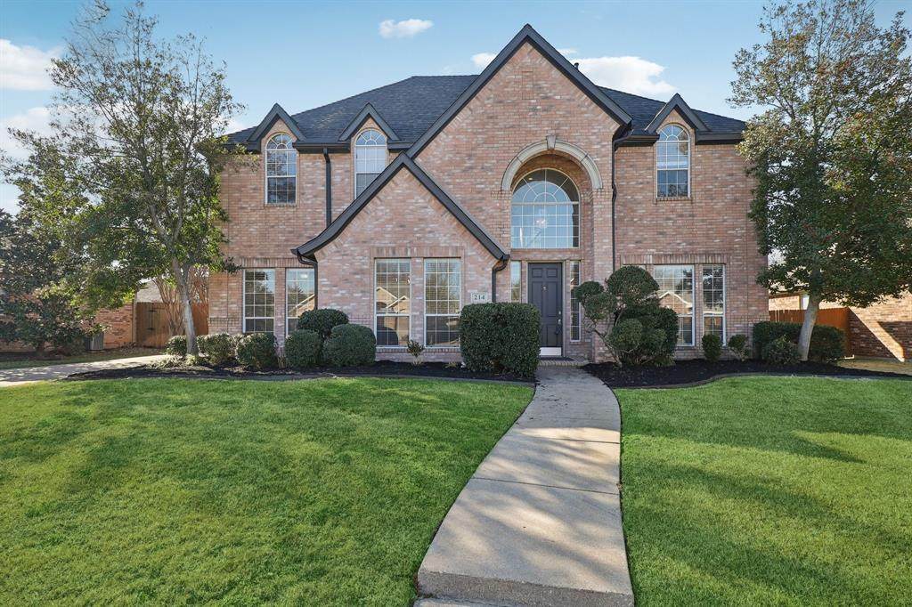 214 Chisholm Trail - Photo 1