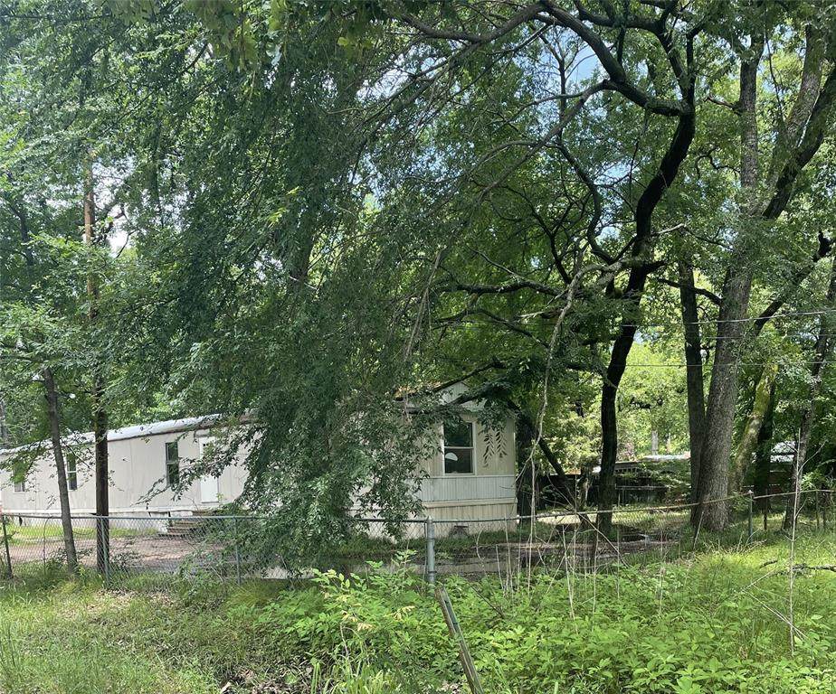 615 Kingsway - Photo 1