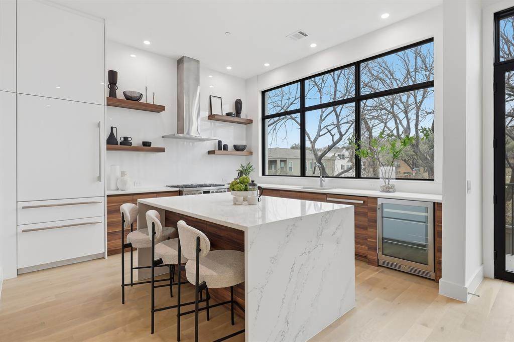 610 Oak Cliff Boulevard - Photo 1