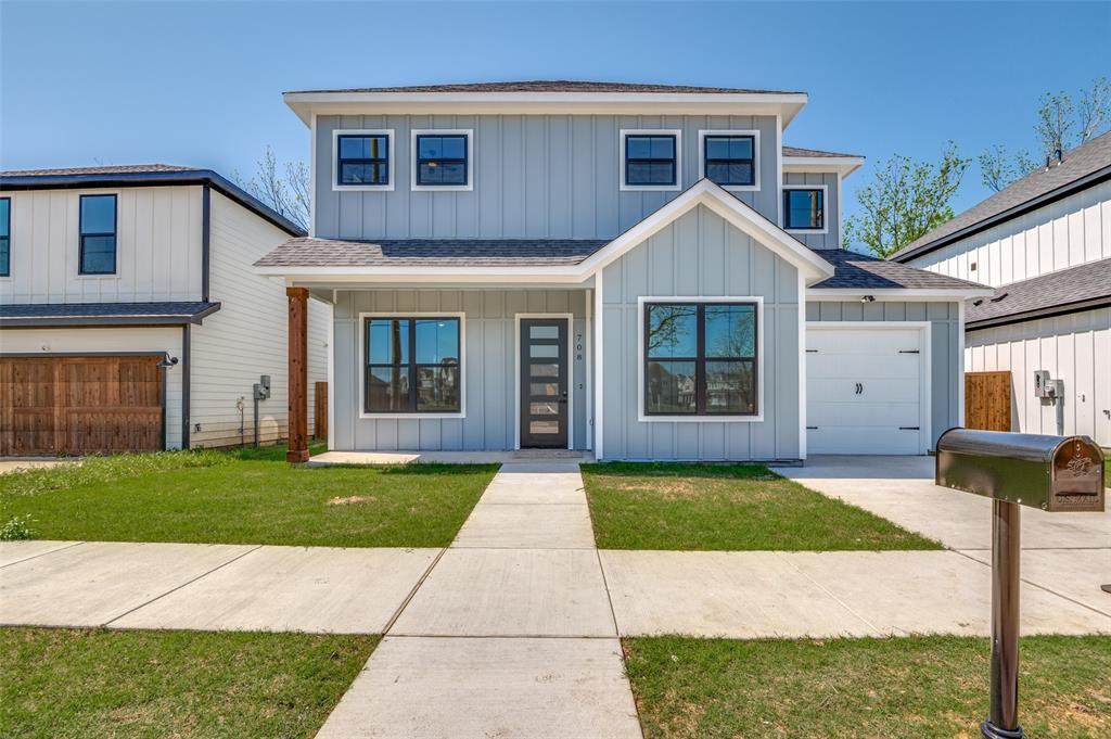 708 Perry Avenue - Photo 1