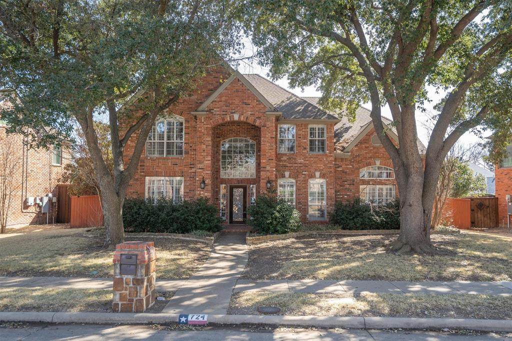 724 Baxter Drive - Photo 1