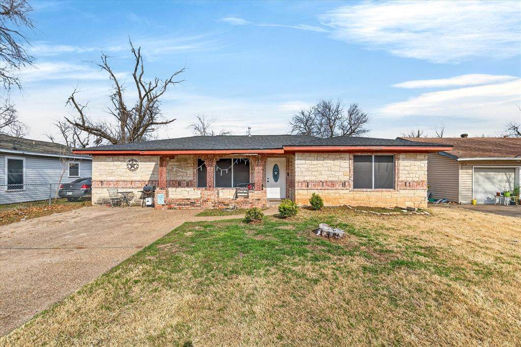 1115 Fisher Street - Photo 1