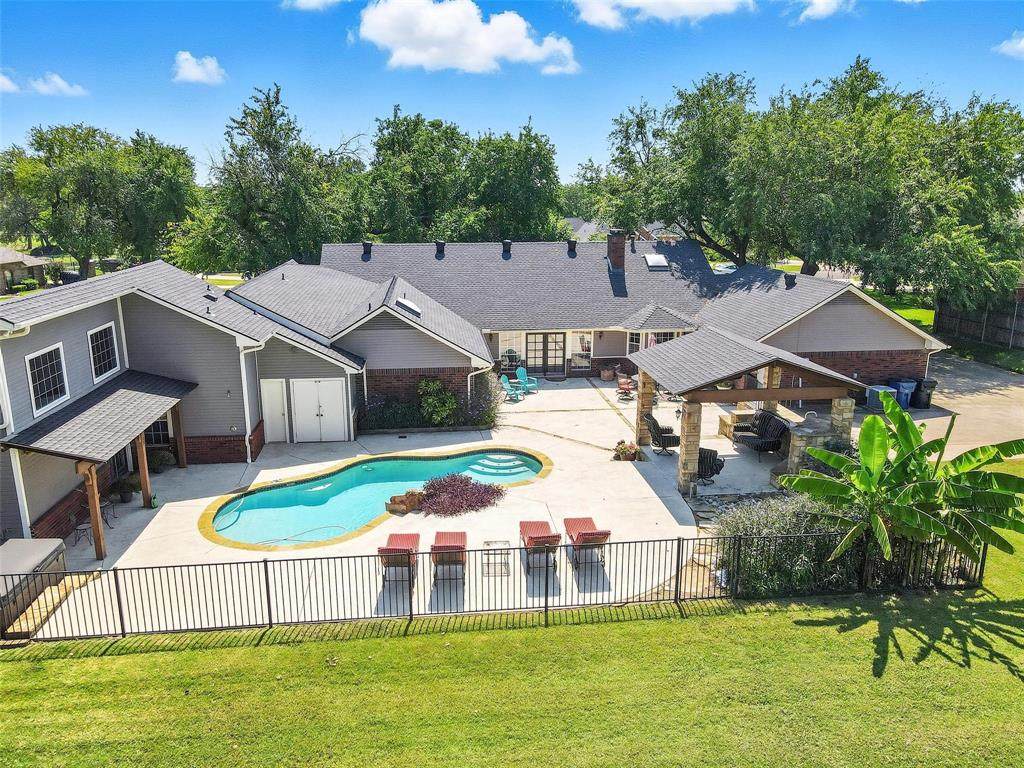 8479 Fair Oaks - Photo 1