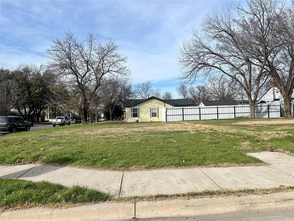 1820 Lowden Street - Photo 1