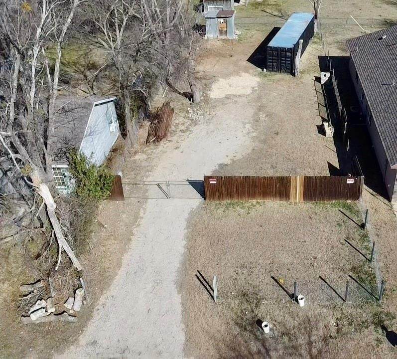 430 Sabine Avenue - Photo 1