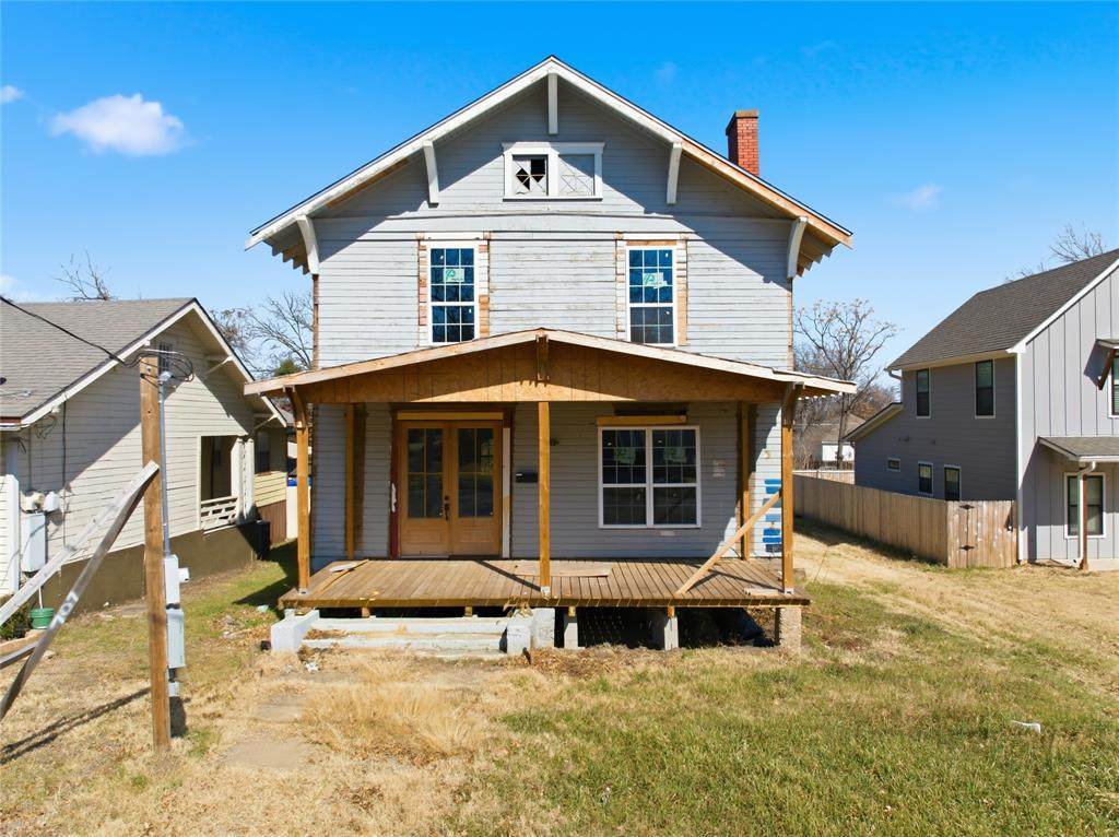 707 15th Street - Photo 1
