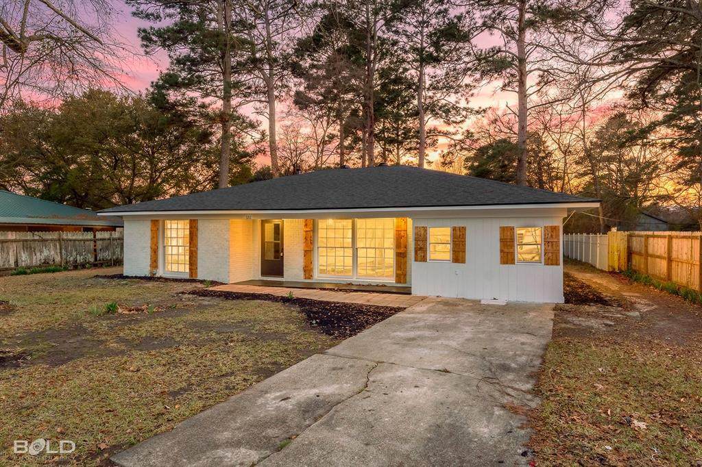 1211 Lee Street - Photo 1