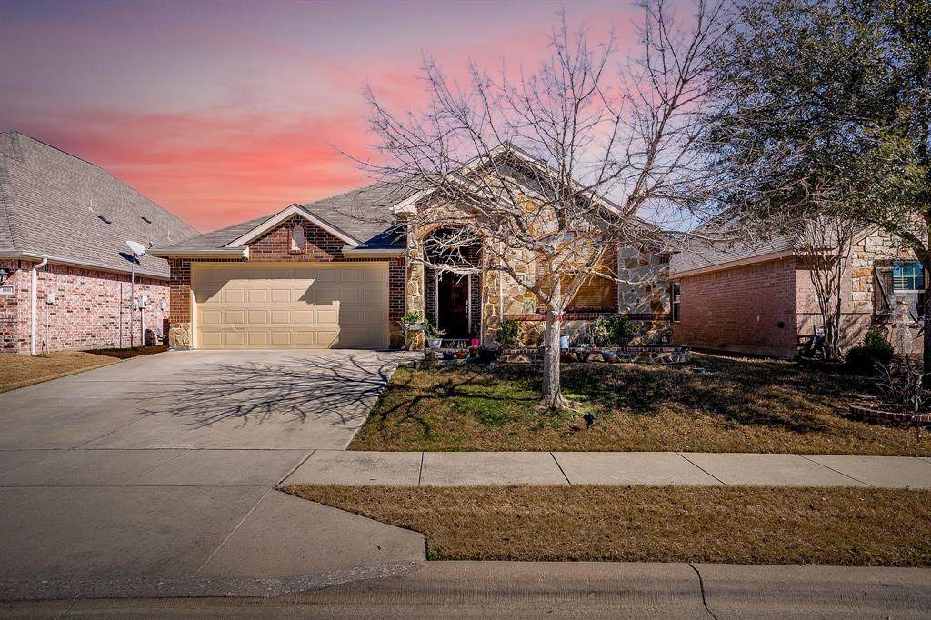 8605 Vista Royale Drive - Photo 1