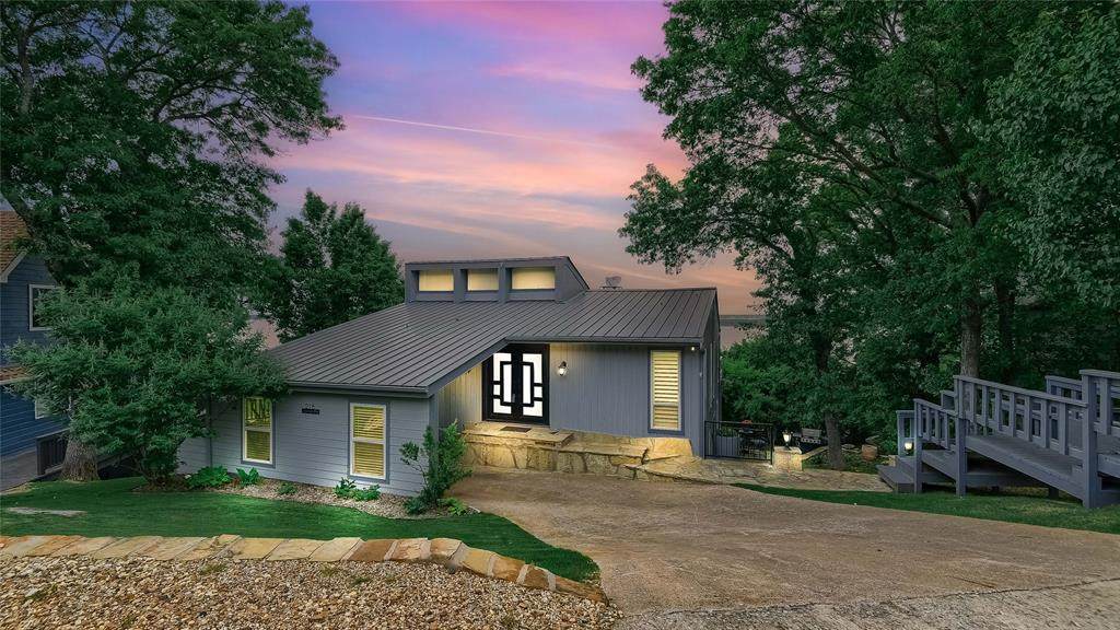 218 Island View Drive - Photo 1