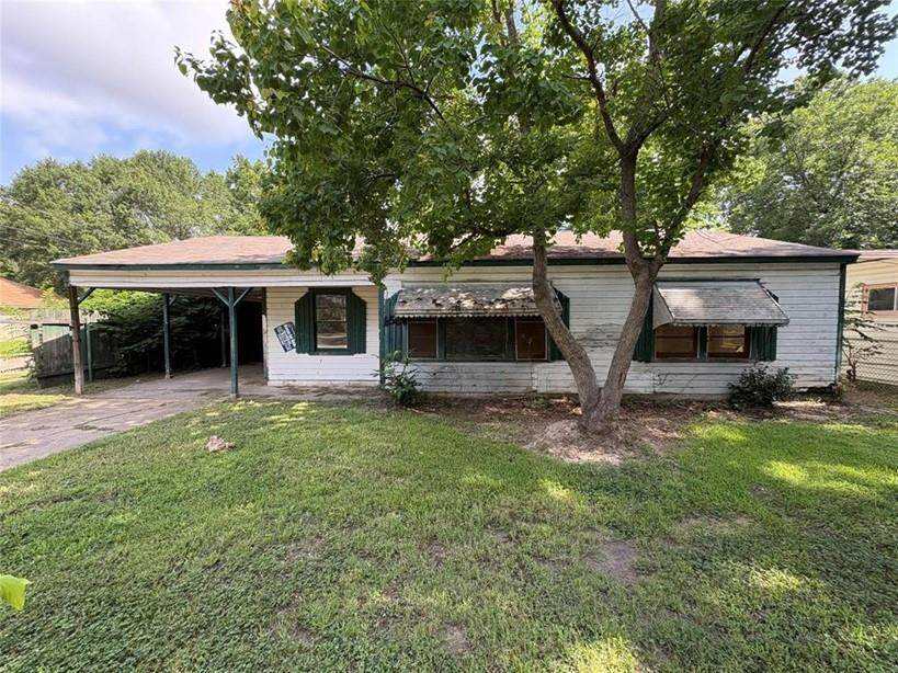 658 69th Street - Photo 1