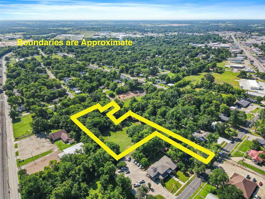 442 Oak Avenue - Photo 1