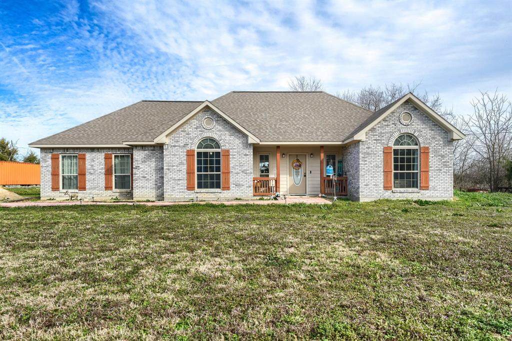 100 County Road 4719 - Photo 1