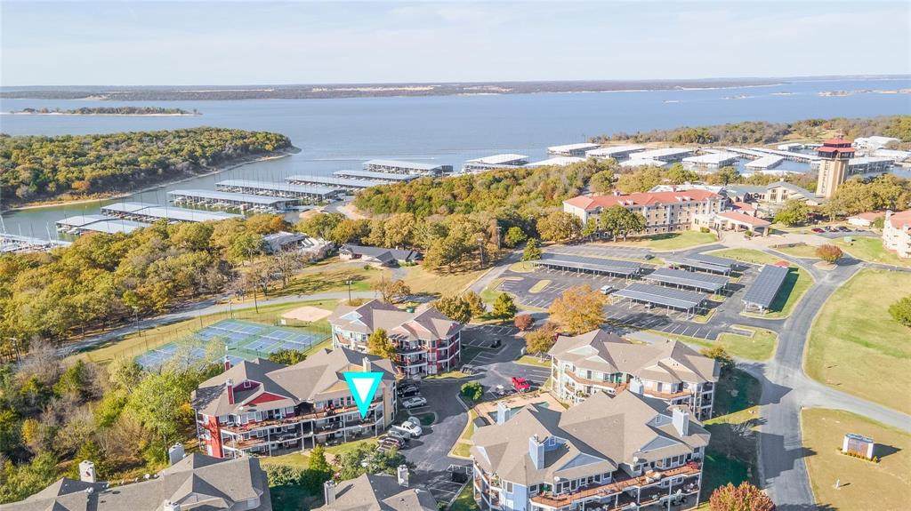 2164 Tanglewood Boulevard - Photo 1