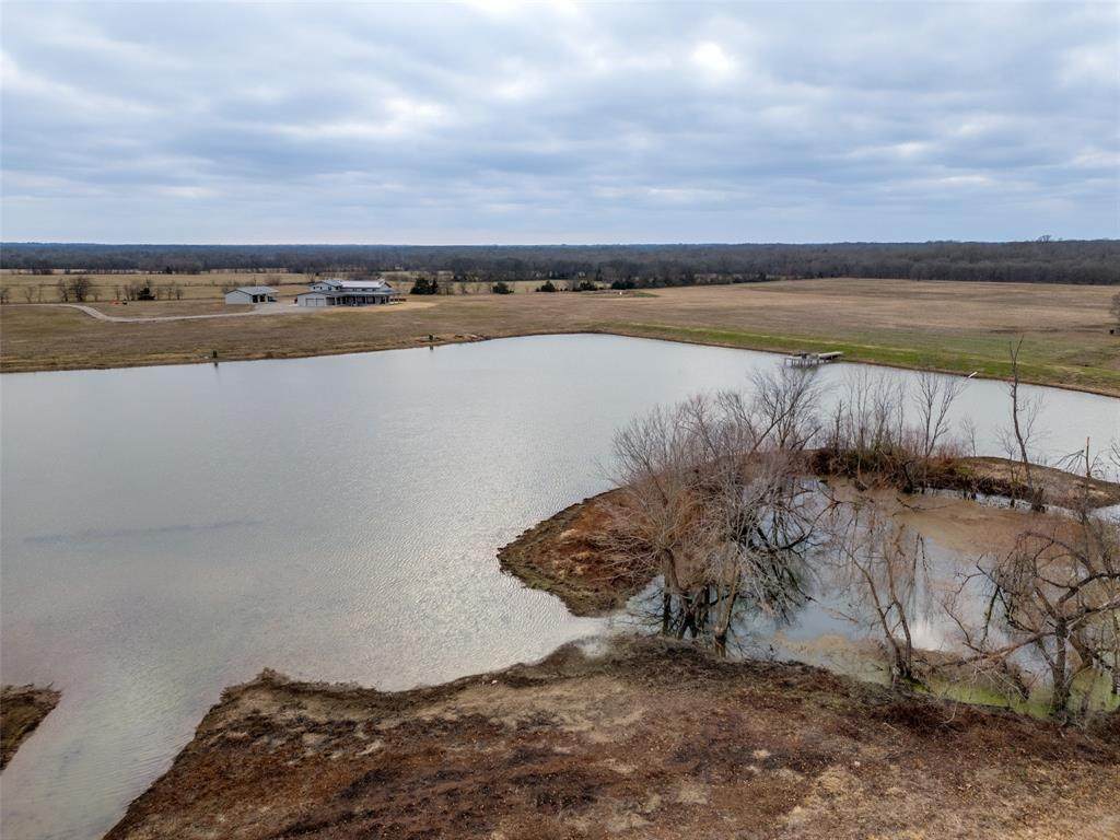 3025 Farm Road 900 - Photo 1