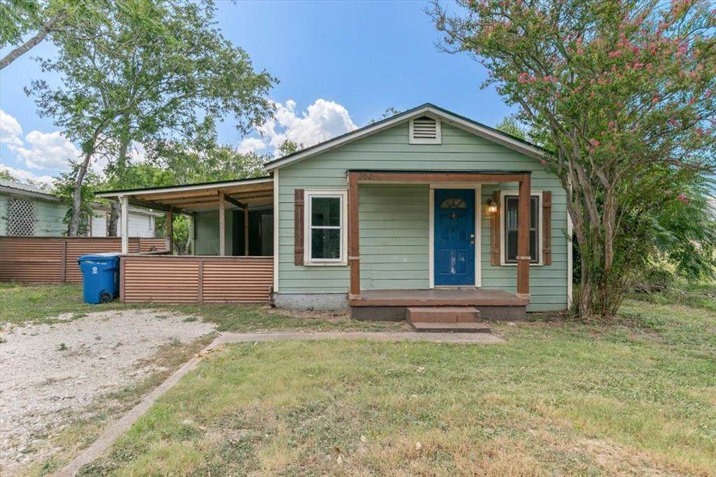 304 Colorado Street - Photo 1