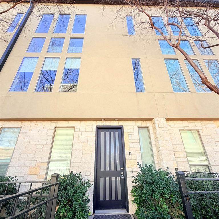 1600 Haskell Avenue - Photo 1