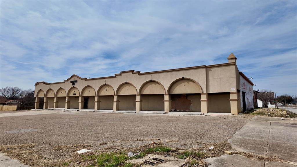 1900 Evans Avenue - Photo 1