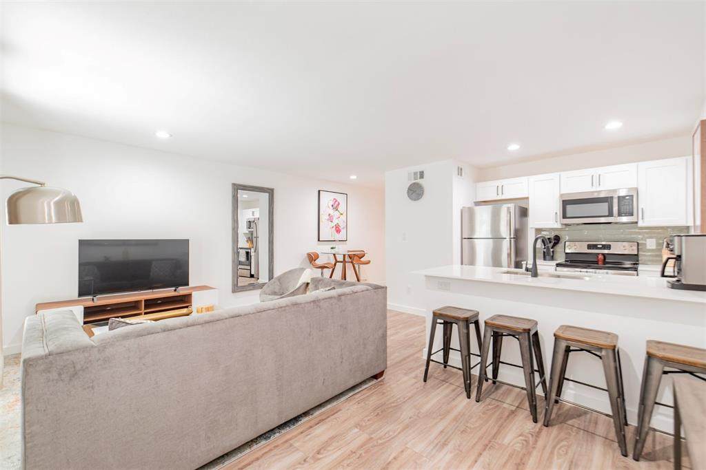 606 Marsalis Avenue - Photo 1