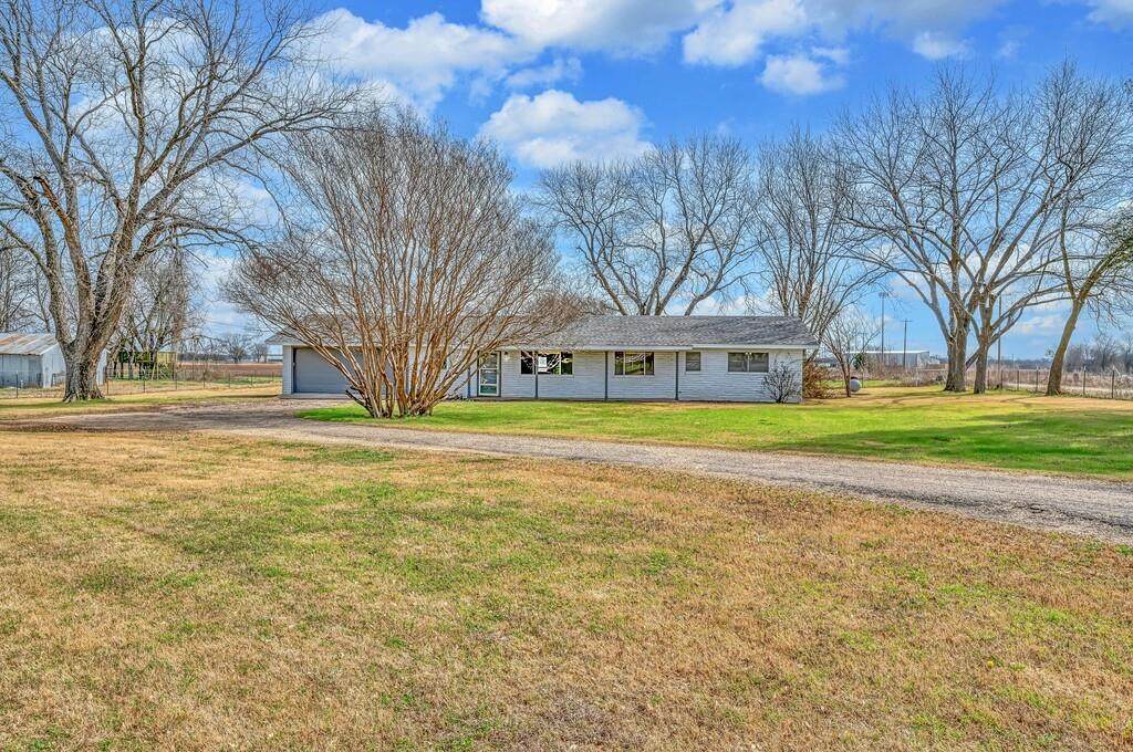 201 Old Steinbeck Road - Photo 1
