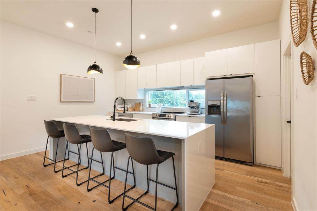 2118 Carroll Avenue - Photo 1