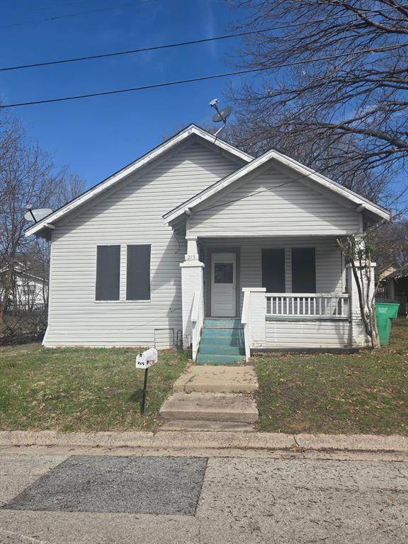 215 Bell Street - Photo 1