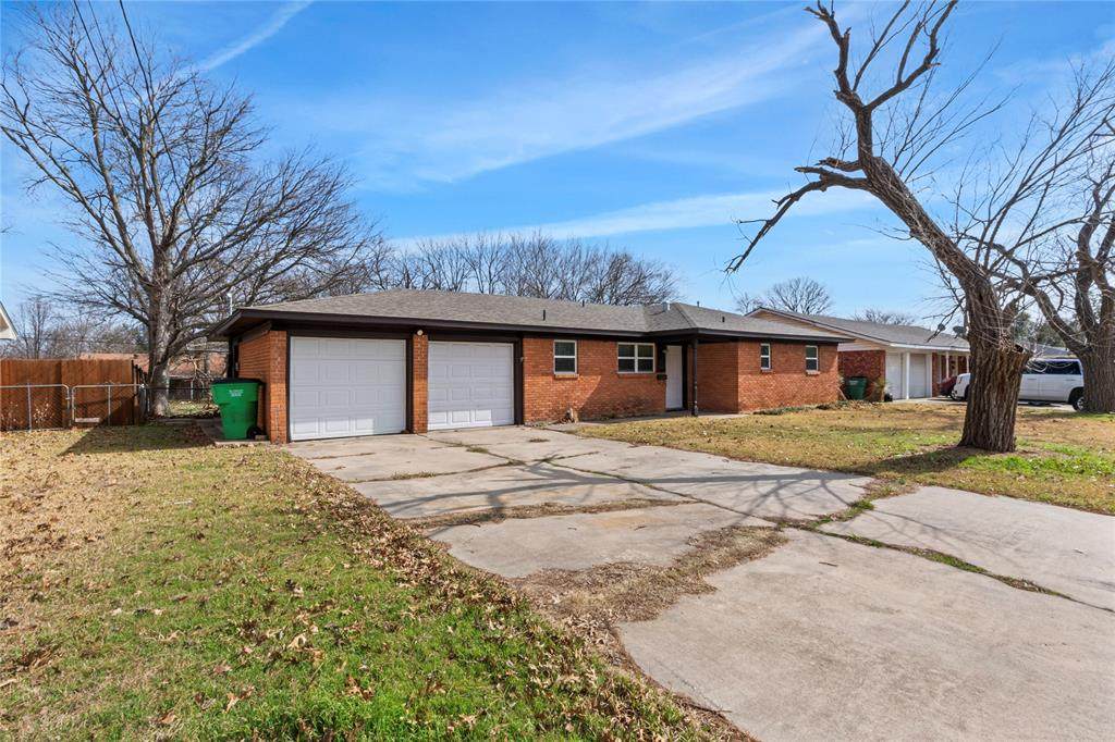 1204 Elmwood Street - Photo 1