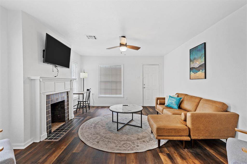 2225 Maple Avenue - Photo 1