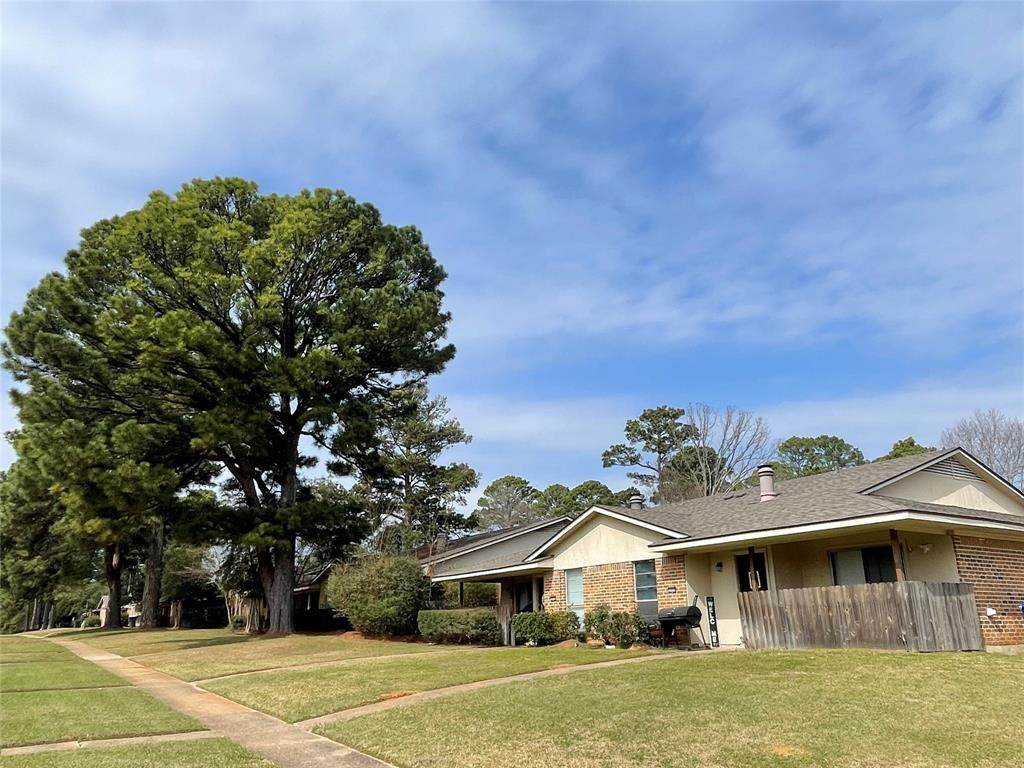 2912 Mackey Lane - Photo 1