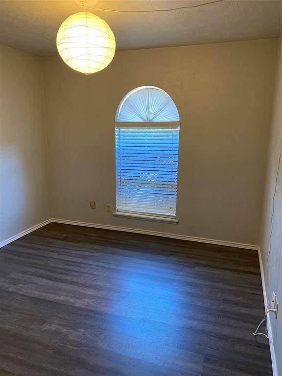 546 Cumberland Drive - Photo 1