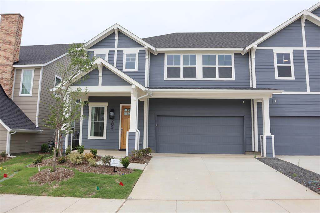 205 Chestnut - Photo 1