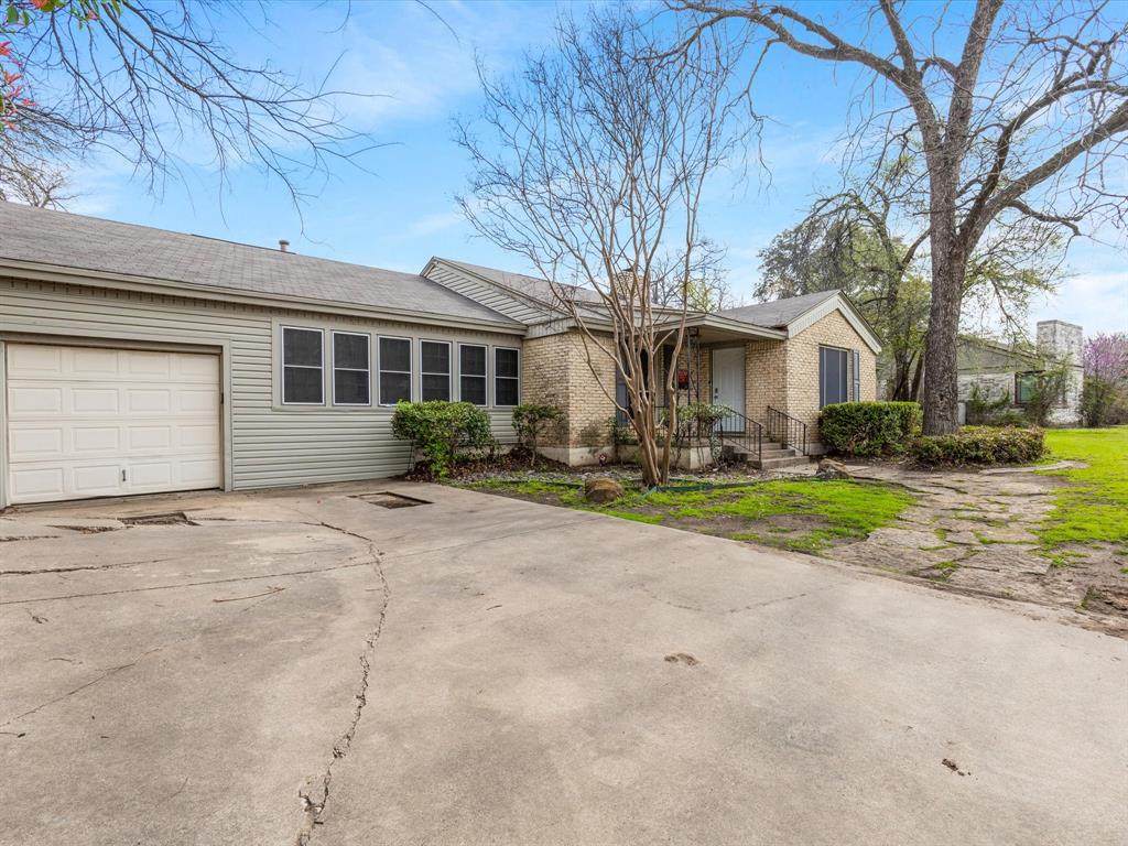 3709 Bellaire Circle - Photo 1