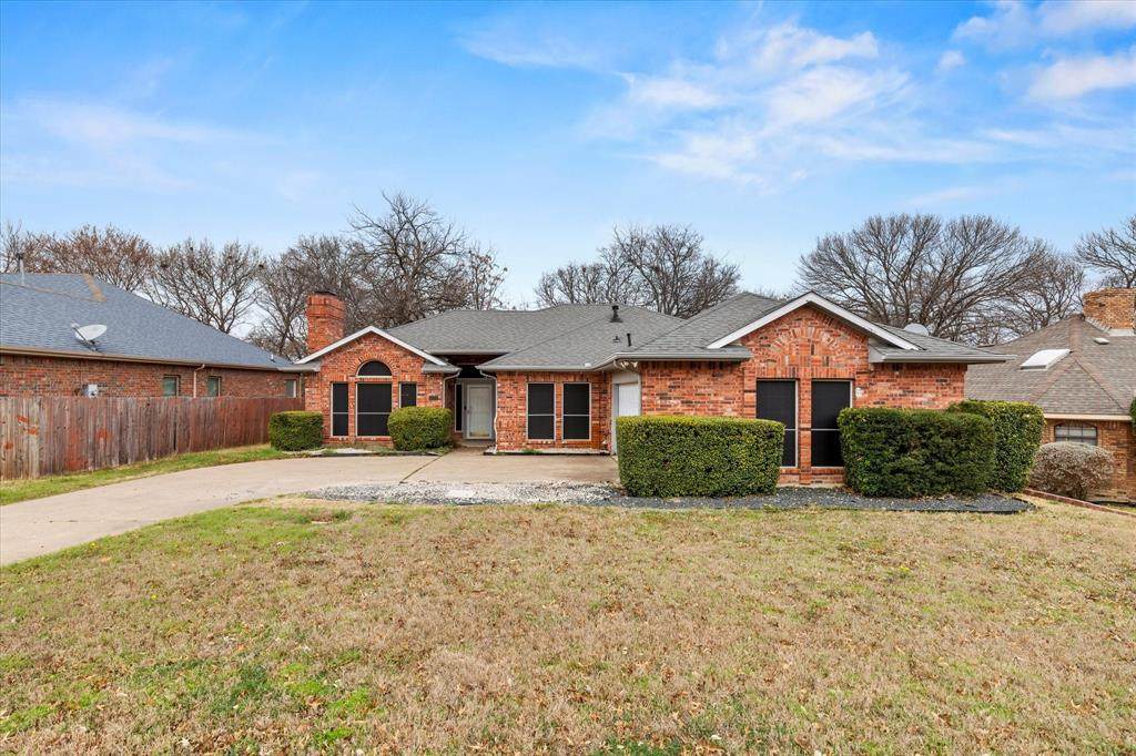 1021 Crestwood Court - Photo 1