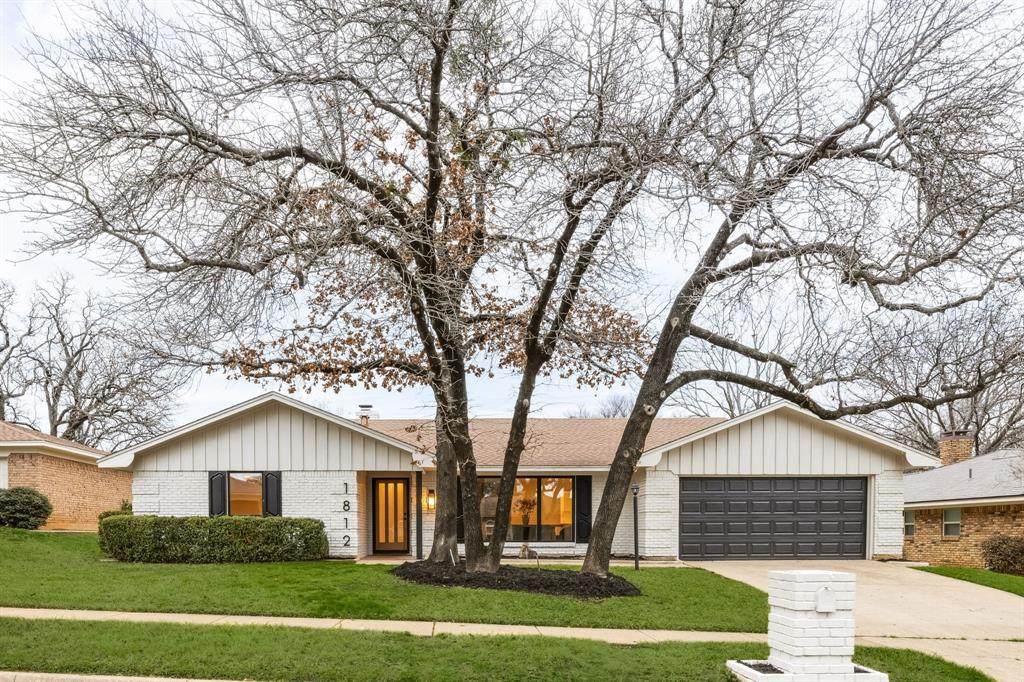 1812 Park Hill Drive - Photo 1