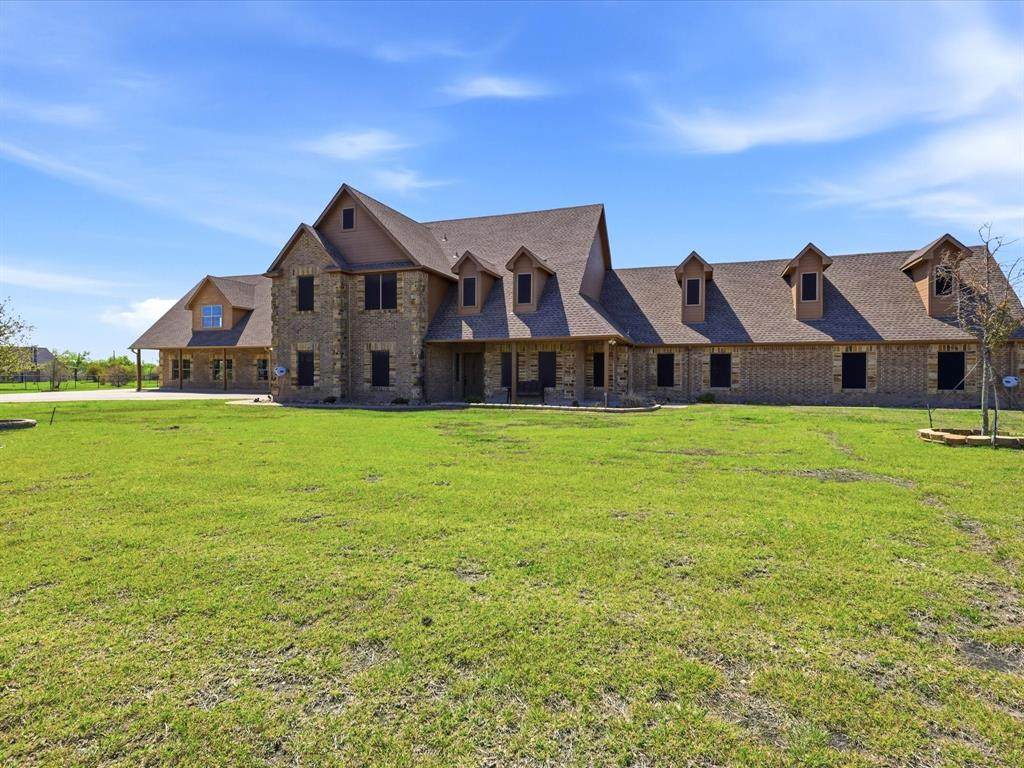 631 Frontier Trail - Photo 1