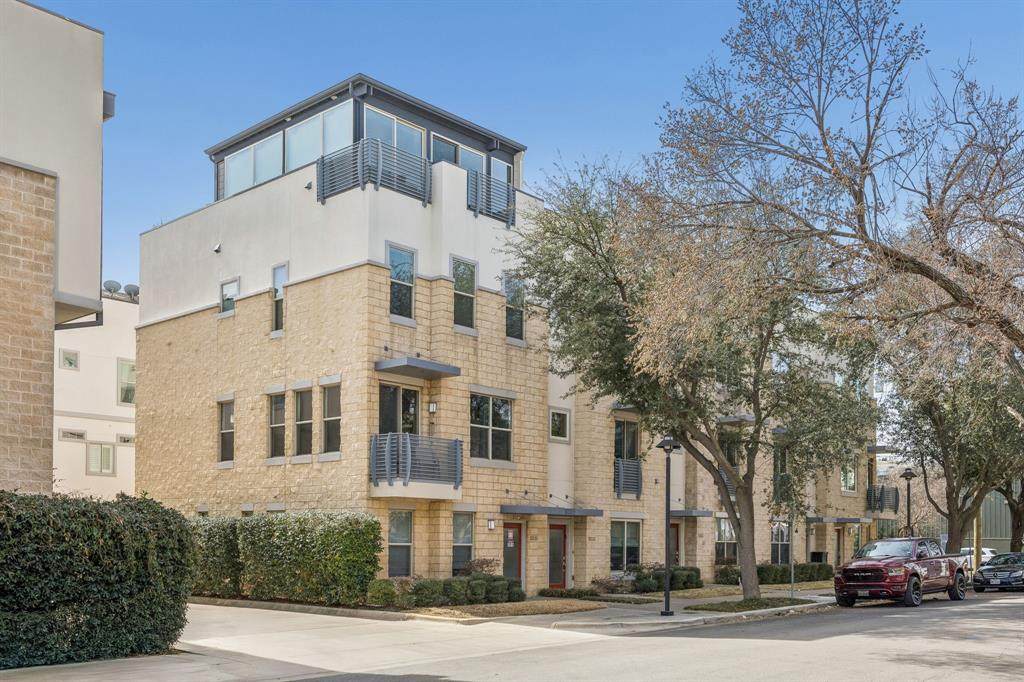 5708 La Vista Drive - Photo 1