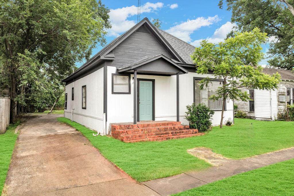 809 Mlk Boulevard - Photo 1