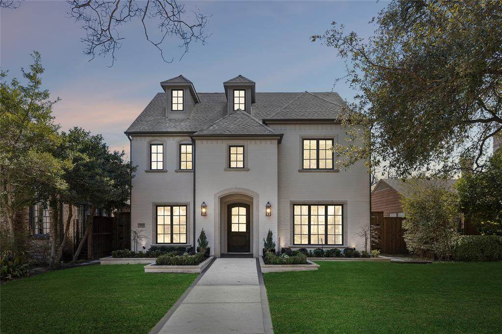 2921 Rosedale Avenue - Photo 1