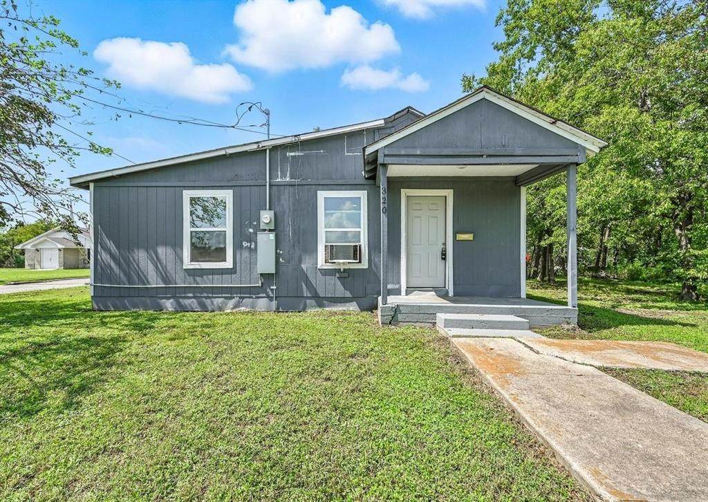 320 T A Carroll Avenue - Photo 1